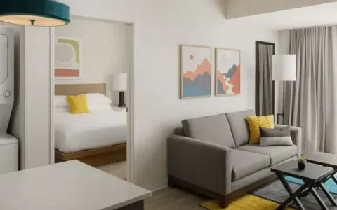 Traveling Nurse Looking for Extended Stay Hotel Deals